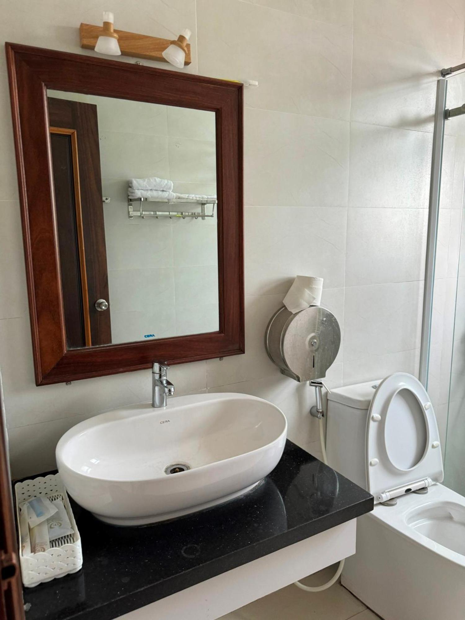 Hoang Khiem Hotel Pleiku Exterior foto