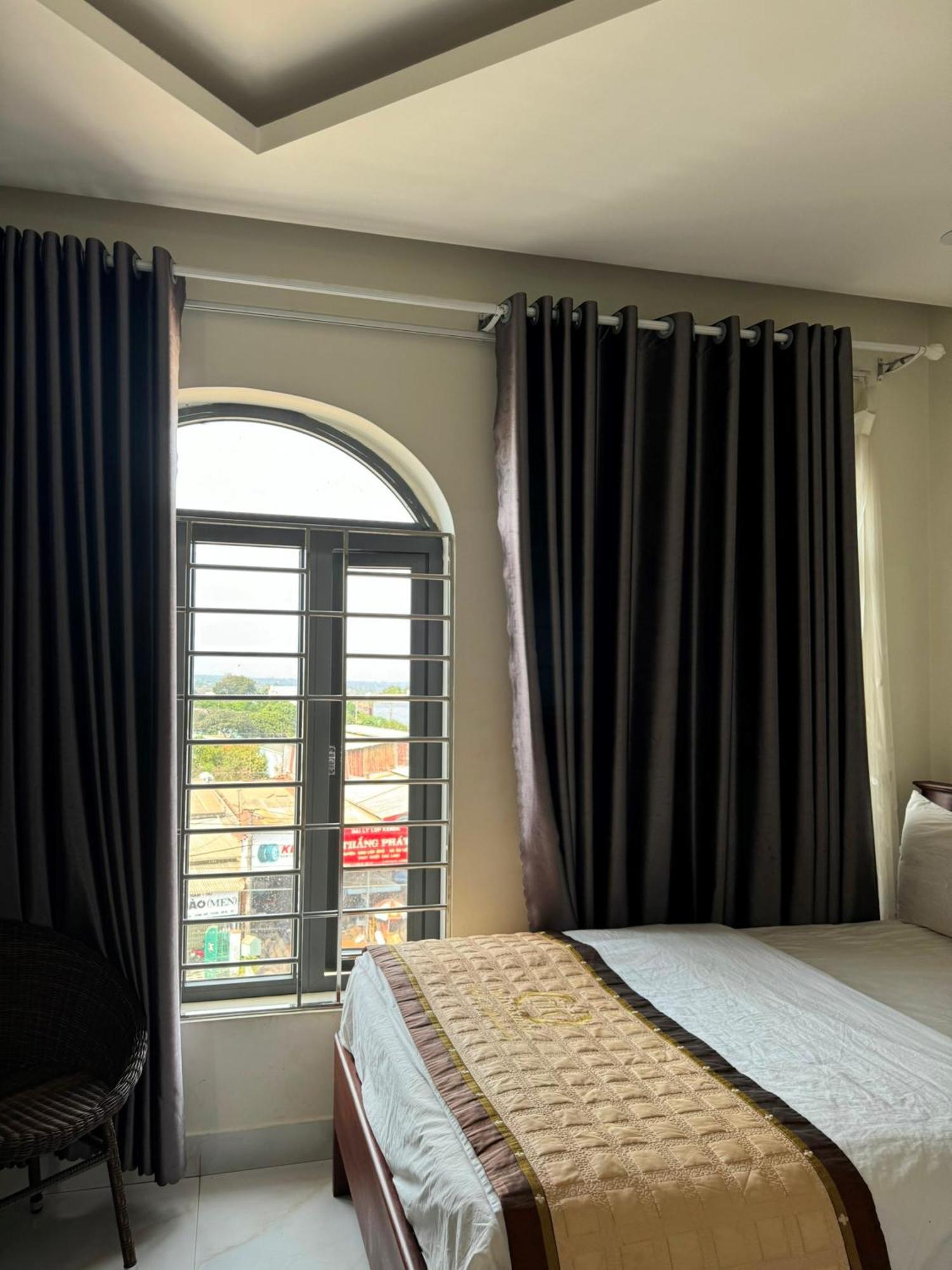 Hoang Khiem Hotel Pleiku Exterior foto